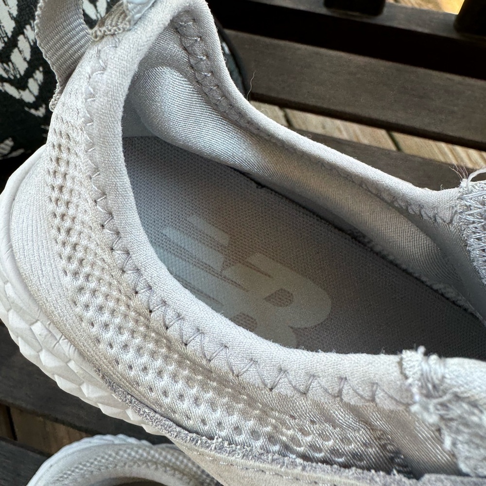 Size 10 New Balance - Picture 4 of 8
